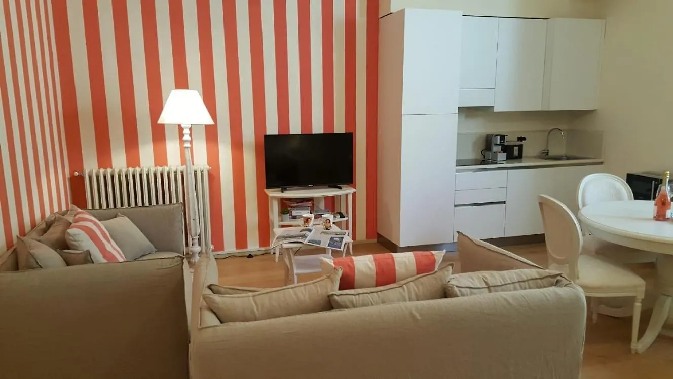 Rambaldi Apartments In Casa Nr 6 With Shared Terrace 巴多利诺